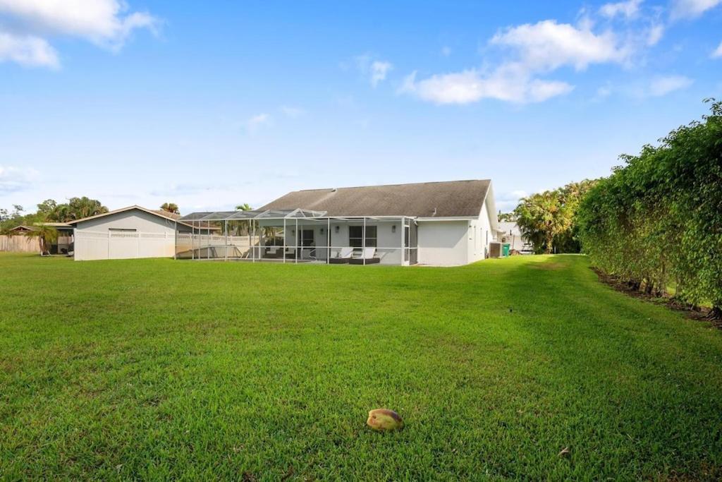 Heated Pool Home Located In Golf Course Community North North Naples Exterior foto