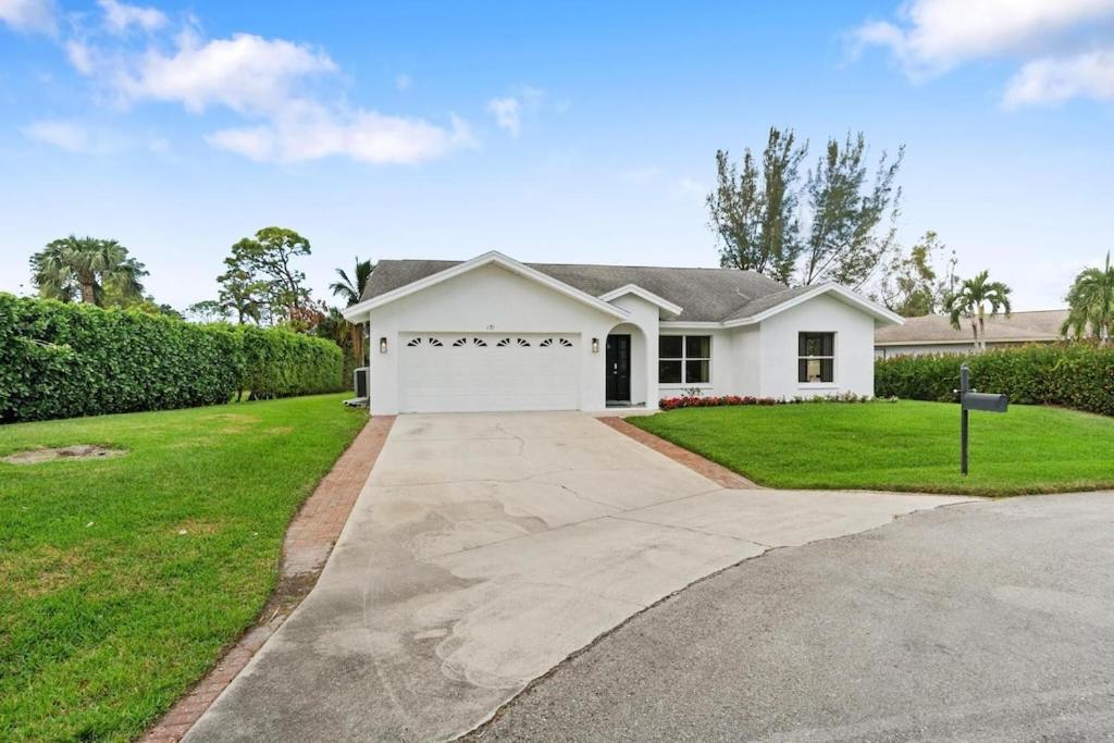 Heated Pool Home Located In Golf Course Community North North Naples Exterior foto