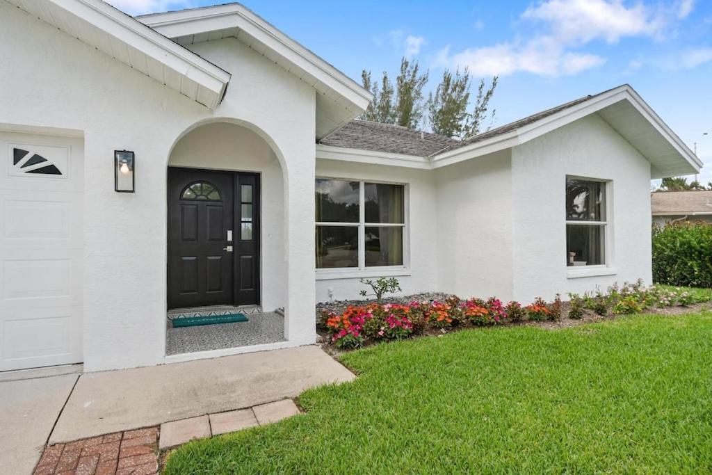 Heated Pool Home Located In Golf Course Community North North Naples Exterior foto