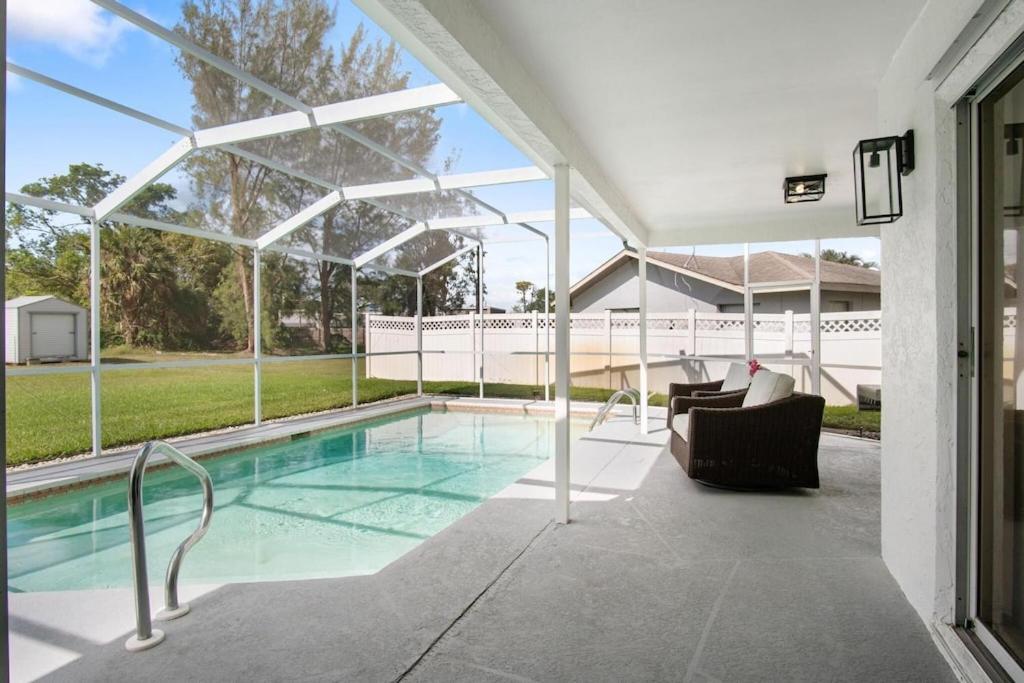 Heated Pool Home Located In Golf Course Community North North Naples Exterior foto